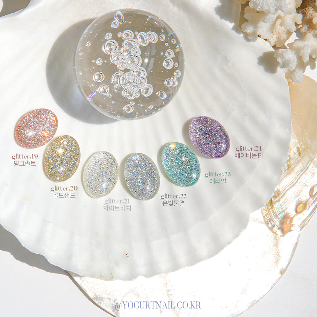 【YOGURT】'Newthings' Glitter Gel G24 Baby Dolphin